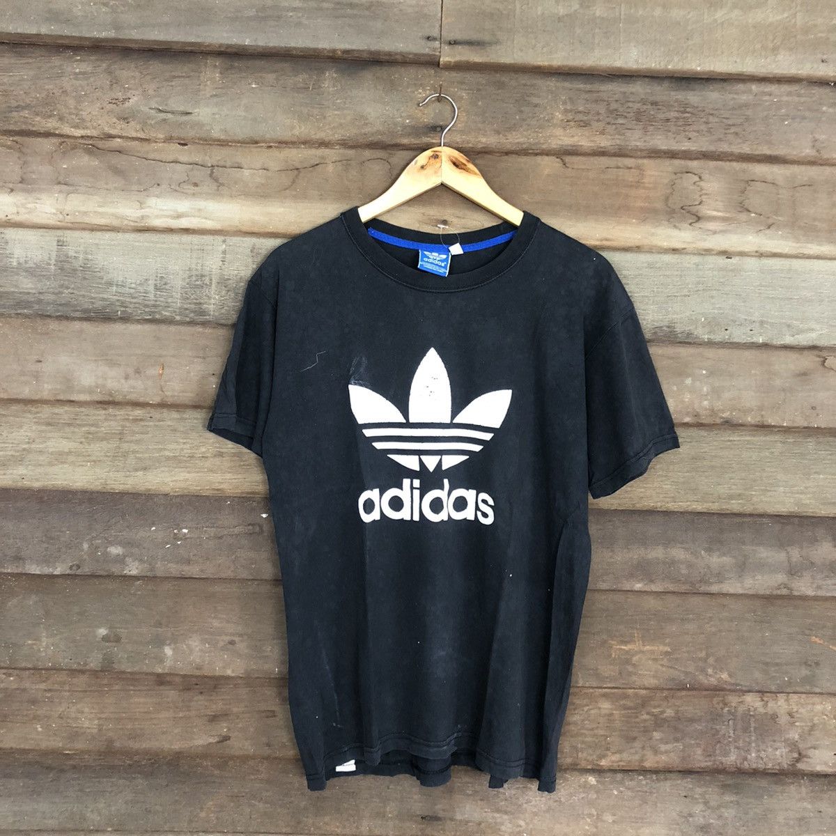 D Adidas vtg logo Black faded Short Sleeve Shirt #c1189