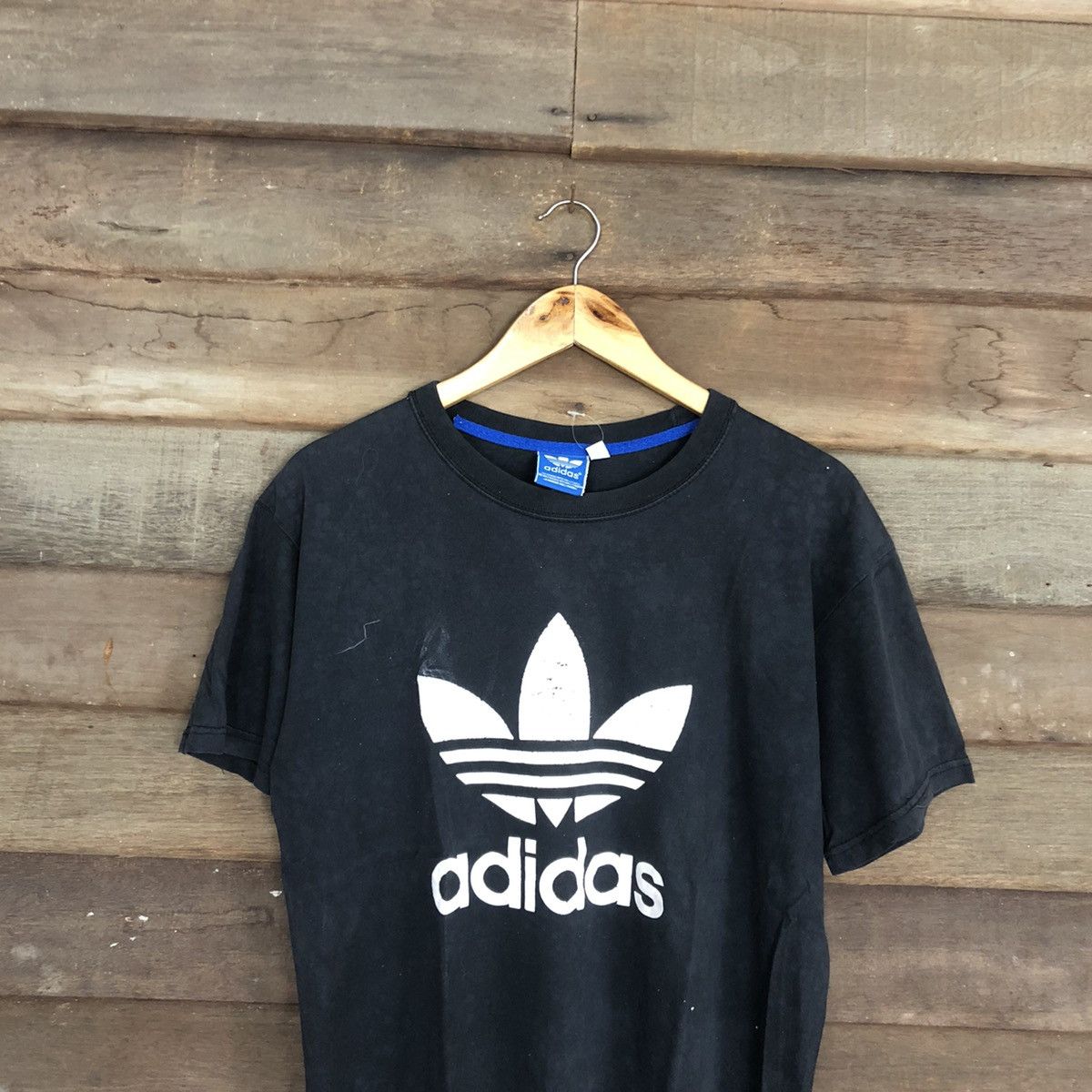 Adidas D Adidas vtg logo Black faded Short Sleeve Shirt #c1189 Size US M / EU 48-50 / 2 - 2 Thumbnail
