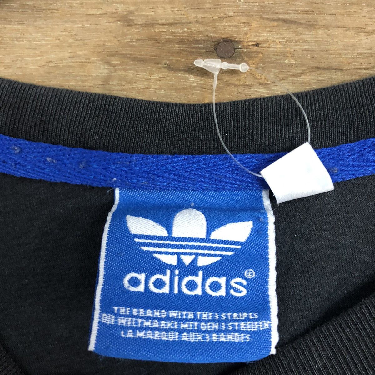 Adidas D Adidas vtg logo Black faded Short Sleeve Shirt #c1189 Size US M / EU 48-50 / 2 - 9 Thumbnail
