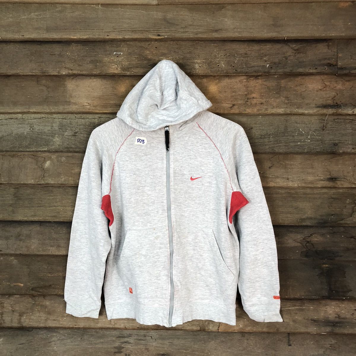 Grey vintage nike hoodie sale