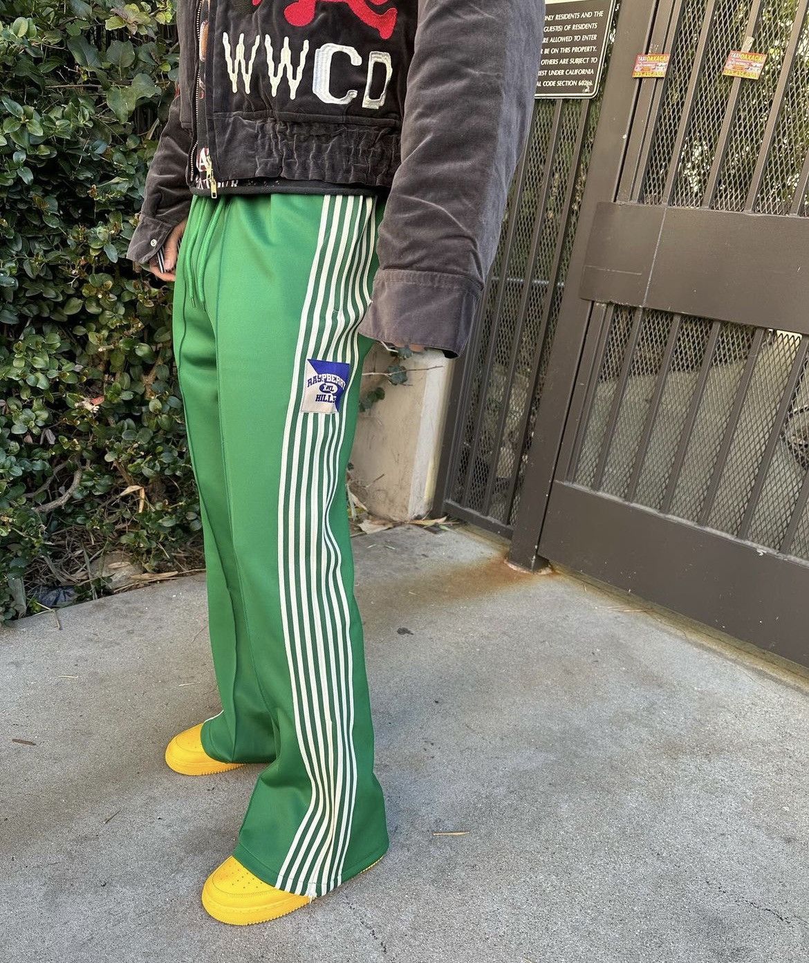 GV Gallery Rasperry Hills Uncle Leon sweats