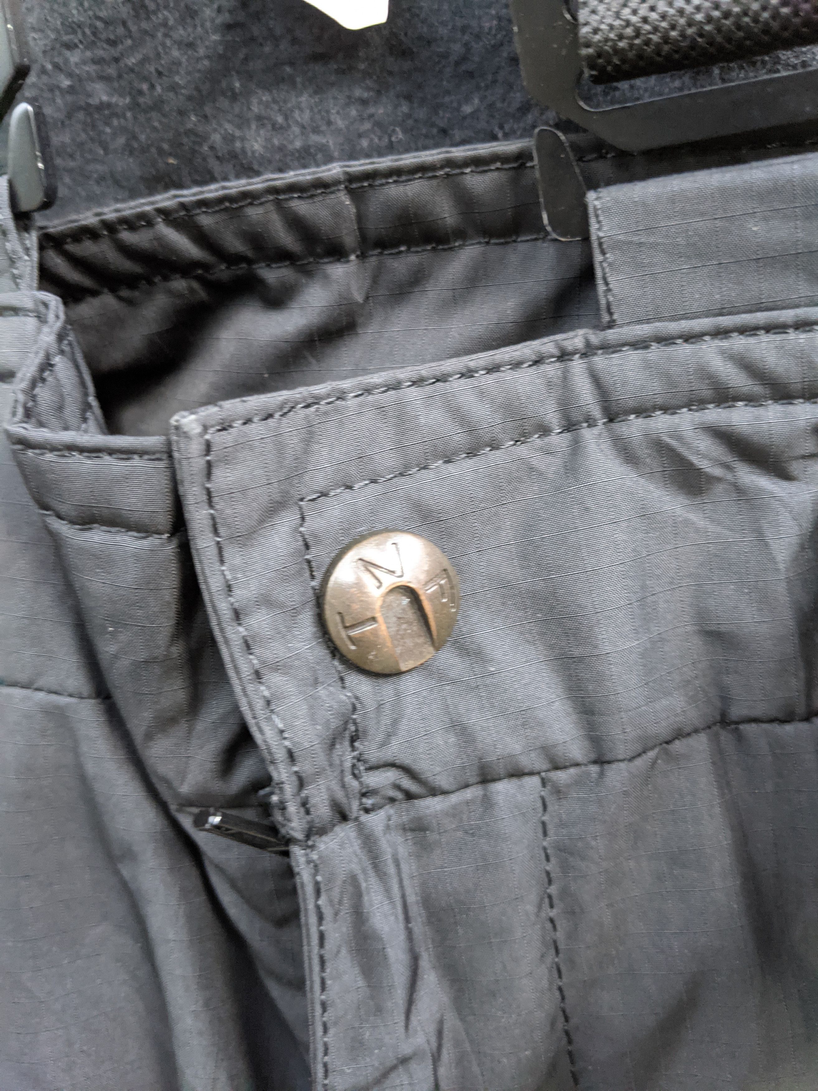 The North Face THE NORTH FACE SKI WEAR PANTS Size US 32 / EU 48 - 11 Thumbnail