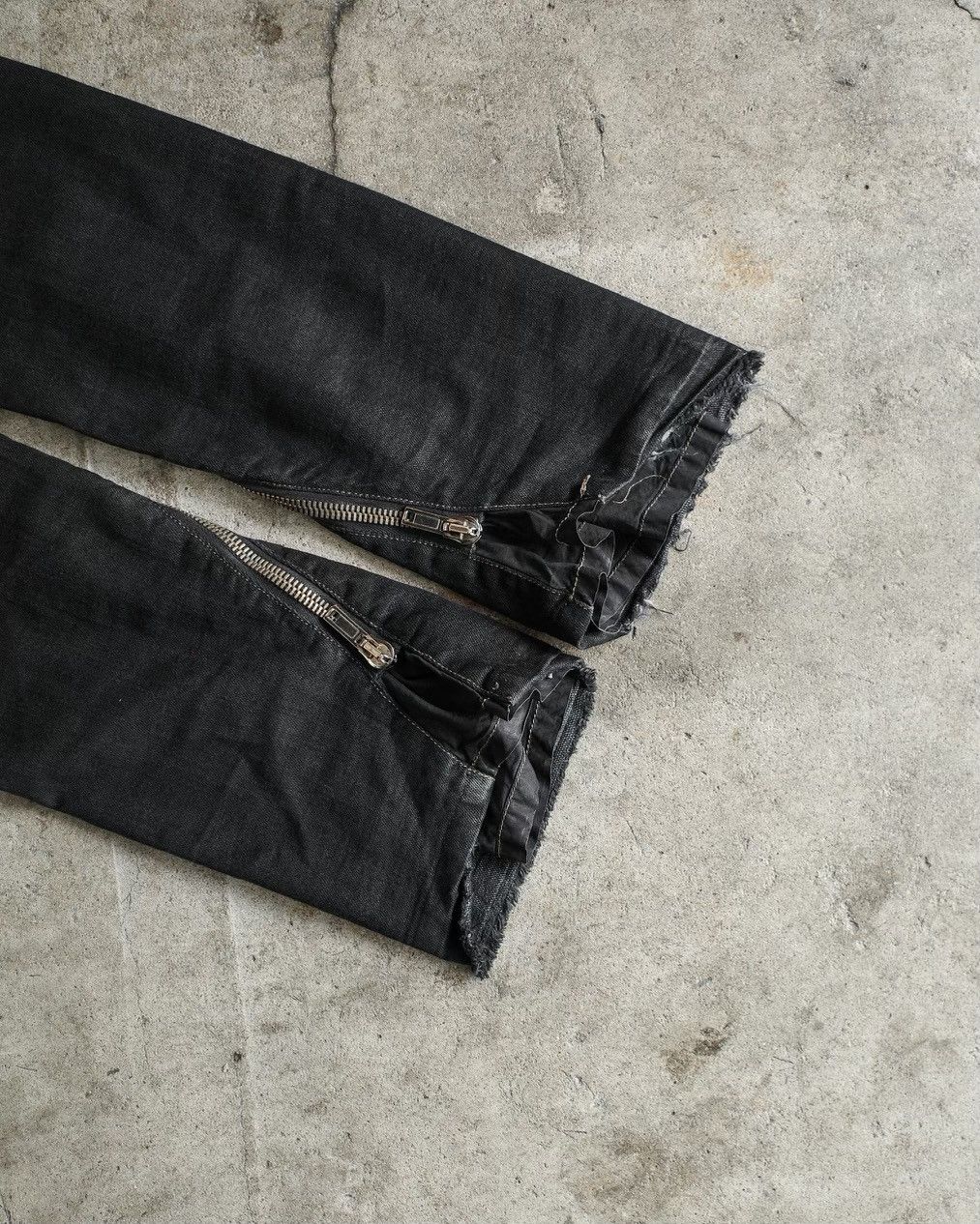 Rick Owens RICK OWENS BANANA CUT BLACK SS09 STRUTTER Size US 30 / EU 46 - 7 Thumbnail