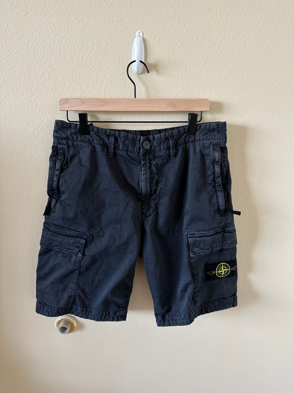 Pre-owned Stone Island Cargo Shorts Navy 32 In Black