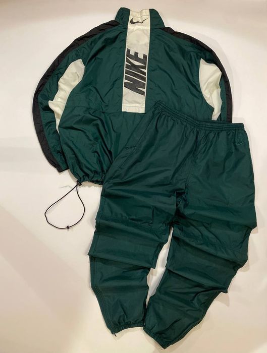 Nike old school on sale tracksuit