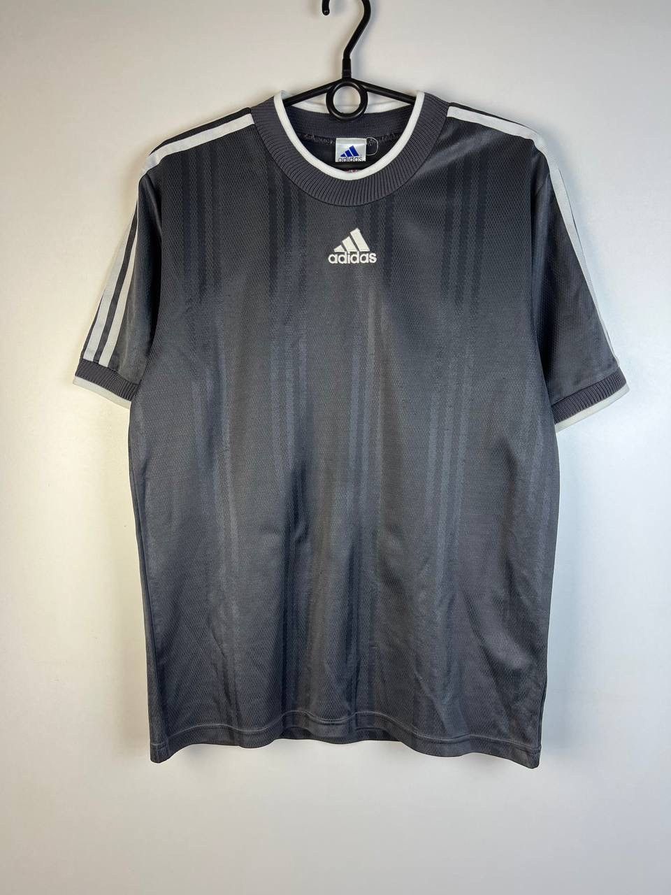 Adidas × Vintage Adidas vintage t-shirt size S Size US S / EU 44-46 / 1 - 1 Thumbnail