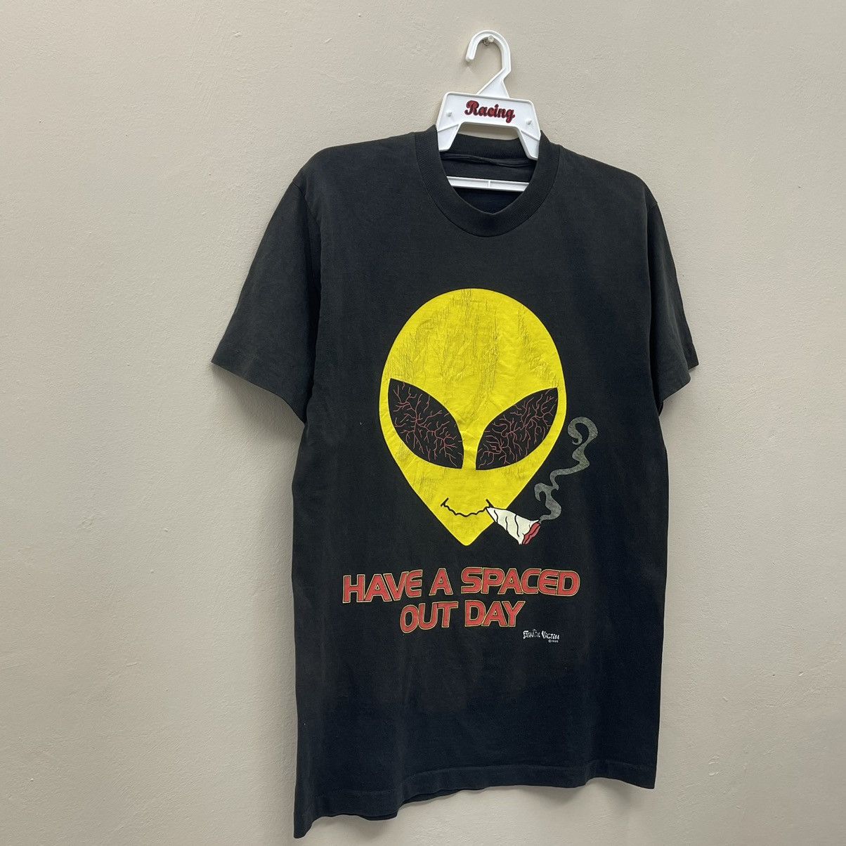 Vintage Vintage 90s Fashion Victim T-Shirt Have A Spaced Out Day Size US M / EU 48-50 / 2 - 7 Thumbnail