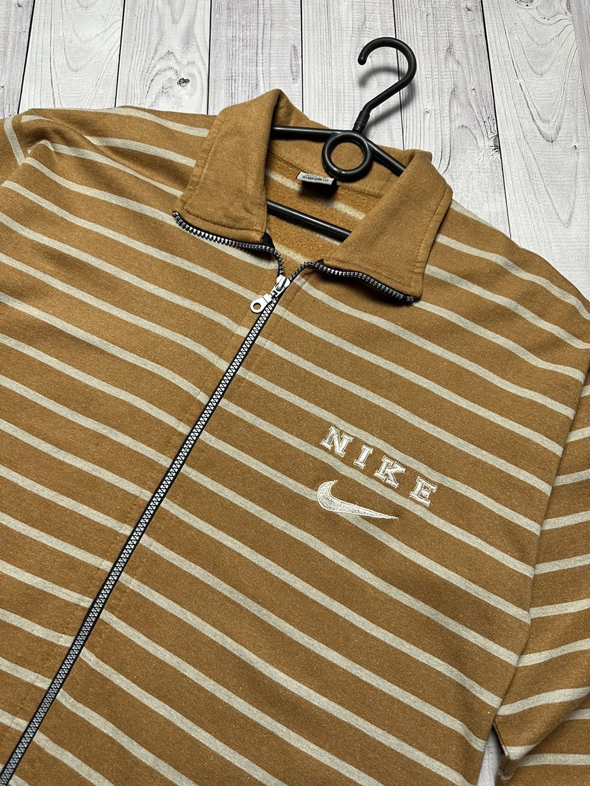 Nike × Vintage Vintage Nike Brown zip sweater logo logo Size US M / EU 48-50 / 2 - 3 Thumbnail