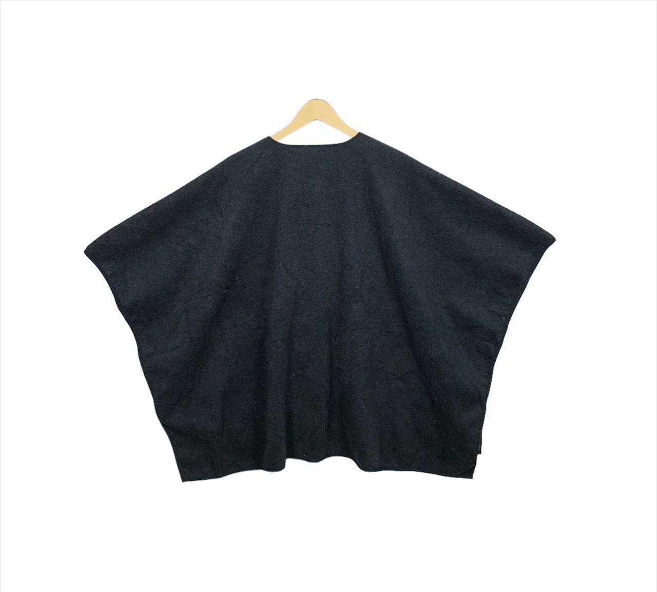 Cloak × Designer × Japanese Brand Avant Garde Black Wool Poncho Capes Cloak Size US M / EU 48-50 / 2 - 2 Thumbnail