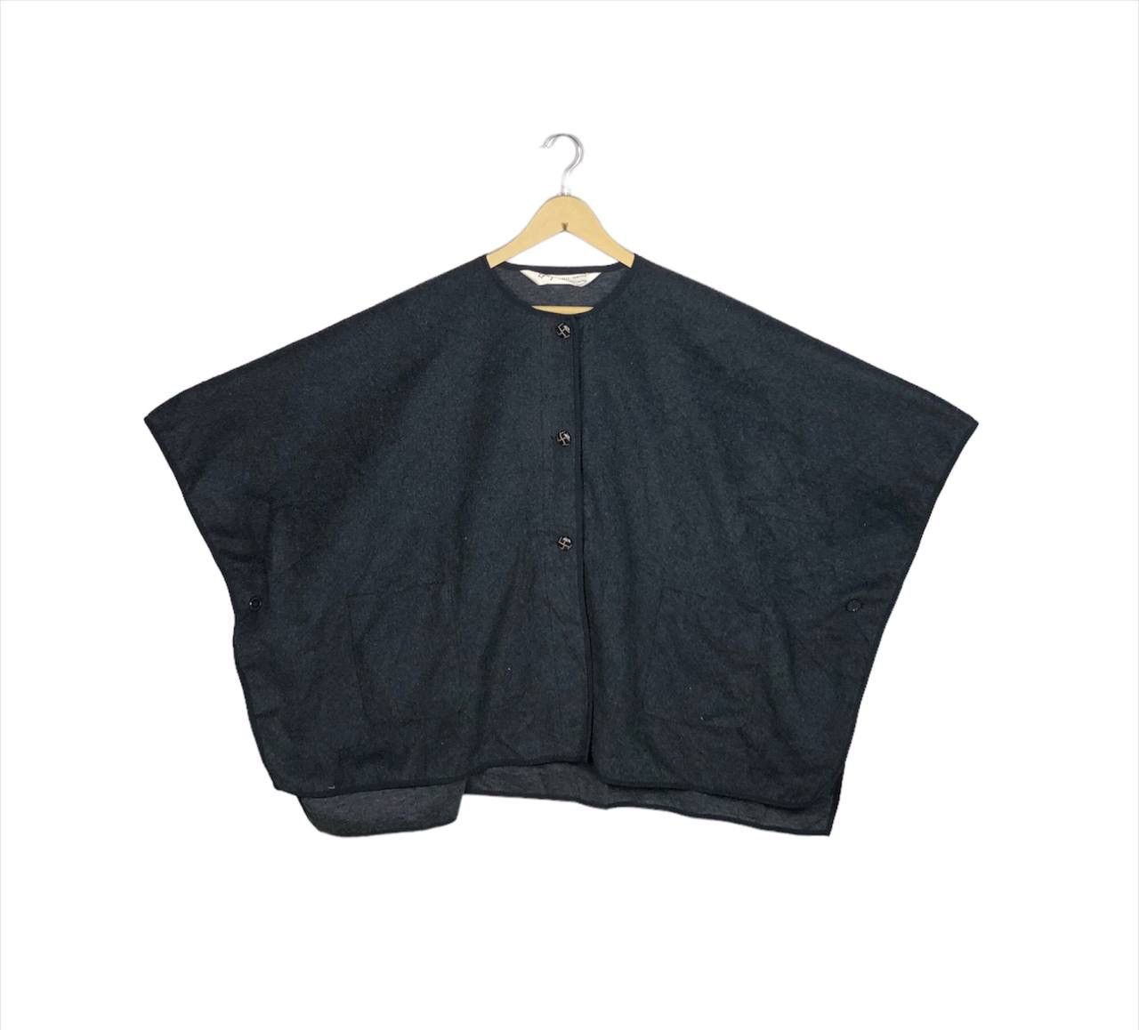 Cloak × Designer × Japanese Brand Avant Garde Black Wool Poncho Capes Cloak Size US M / EU 48-50 / 2 - 1 Thumbnail