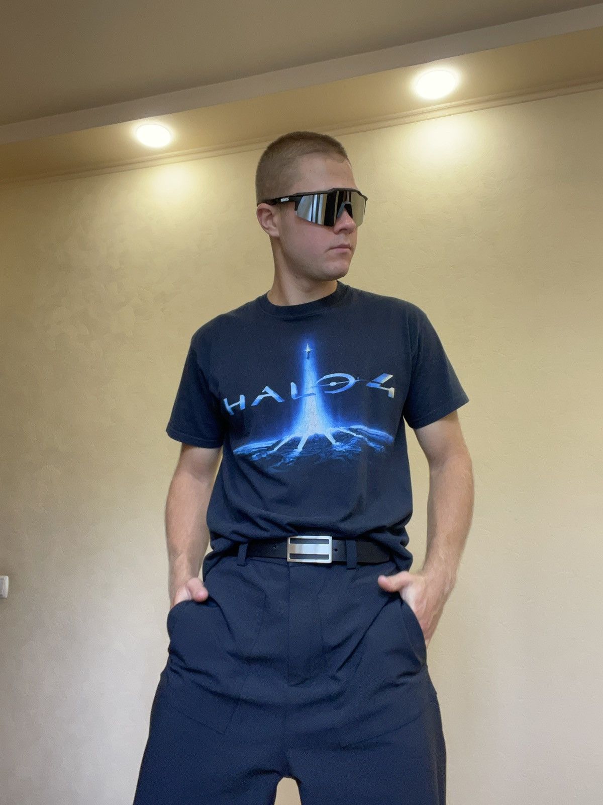 Gildan × The Game × Vintage Vintage T-shirts Halo 4 Streetwear Black Size L Size US L / EU 52-54 / 3 - 2 Thumbnail