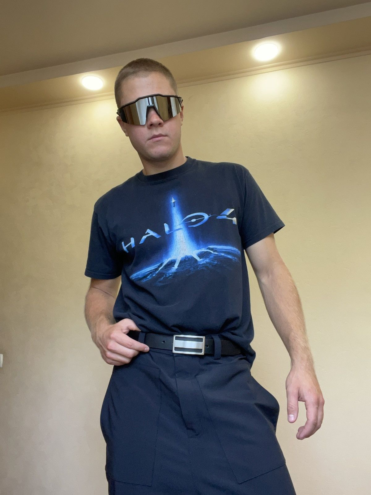Gildan × The Game × Vintage Vintage T-shirts Halo 4 Streetwear Black Size L Size US L / EU 52-54 / 3 - 1 Thumbnail