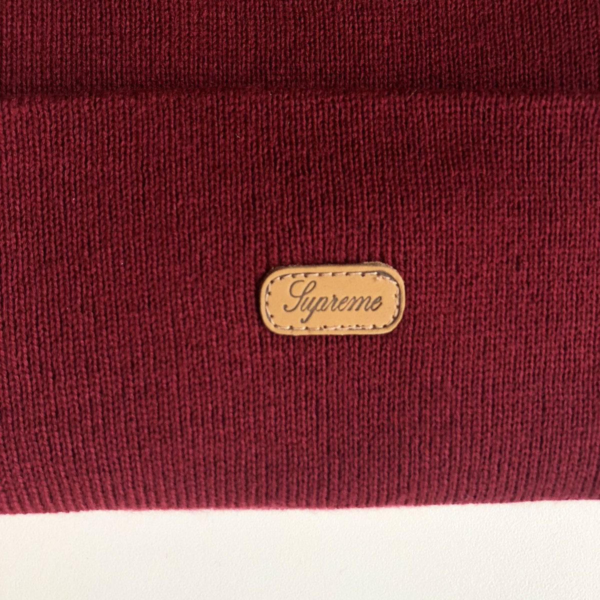 Vintage FW14 Script Leather Patch Beanie MAROON Size ONE SIZE - 2 Thumbnail