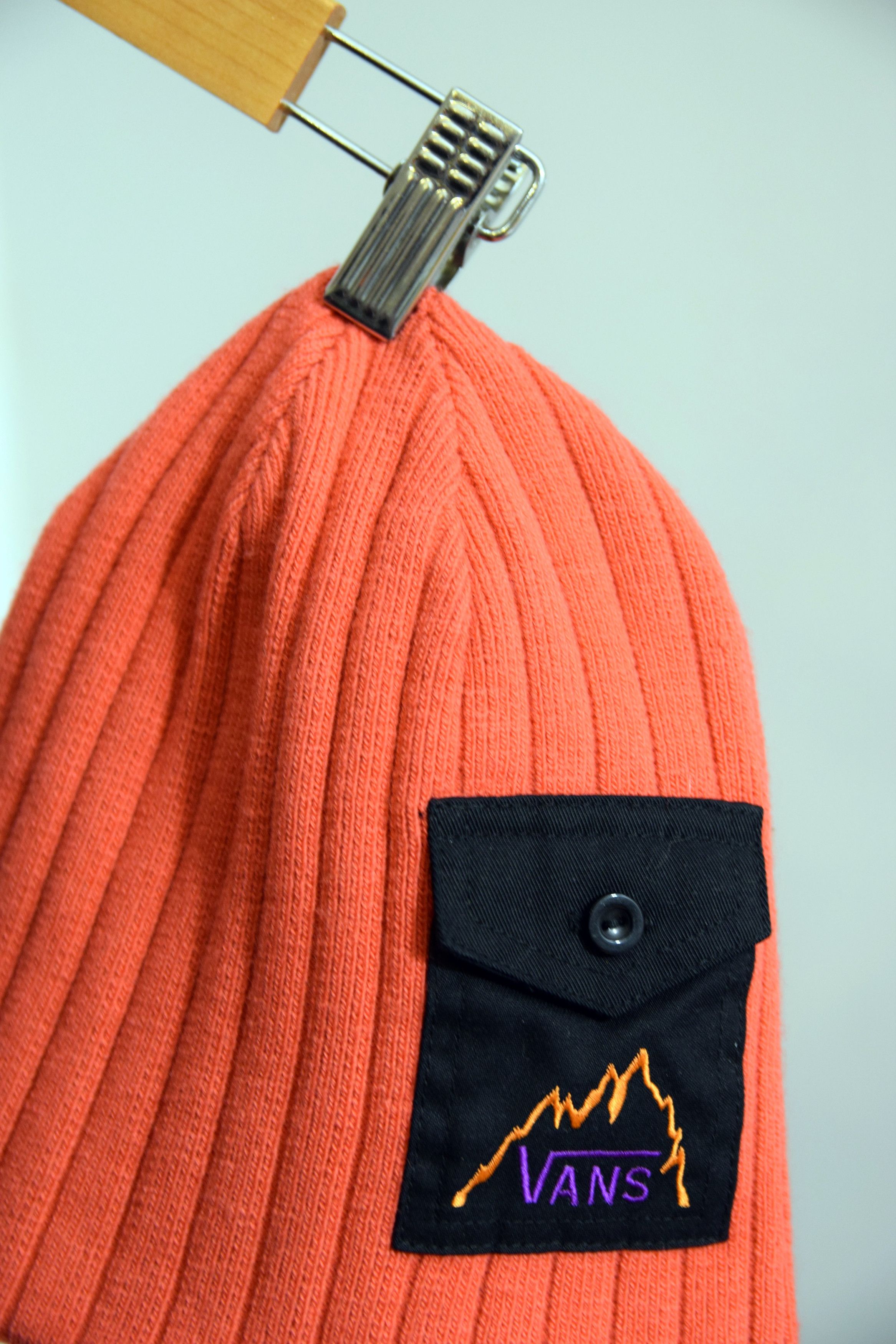 Vans FW 2012 Small Pocket Mountain Vans Winter Hat One Size Size ONE SIZE - 8 Thumbnail