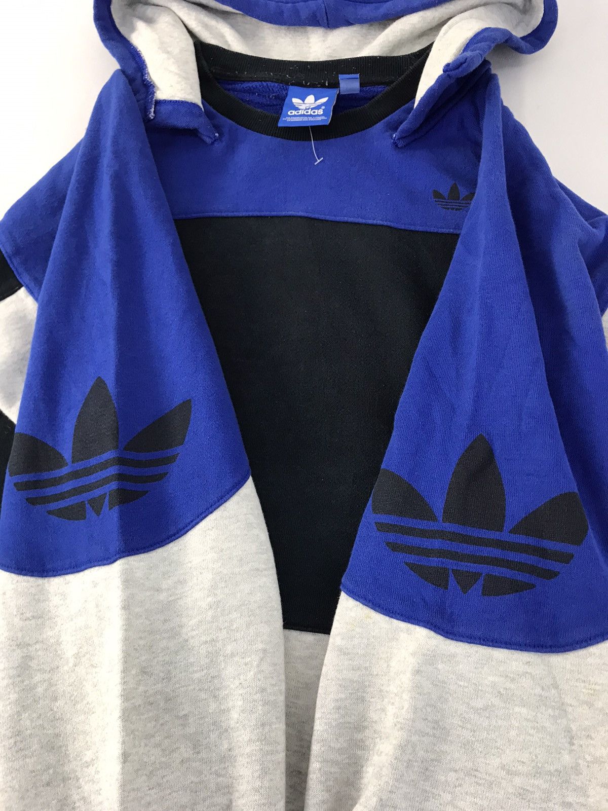 Adidas Adidas Colour Block 3 Stripes Hoodies Spell Out Size US L / EU 52-54 / 3 - 6 Thumbnail
