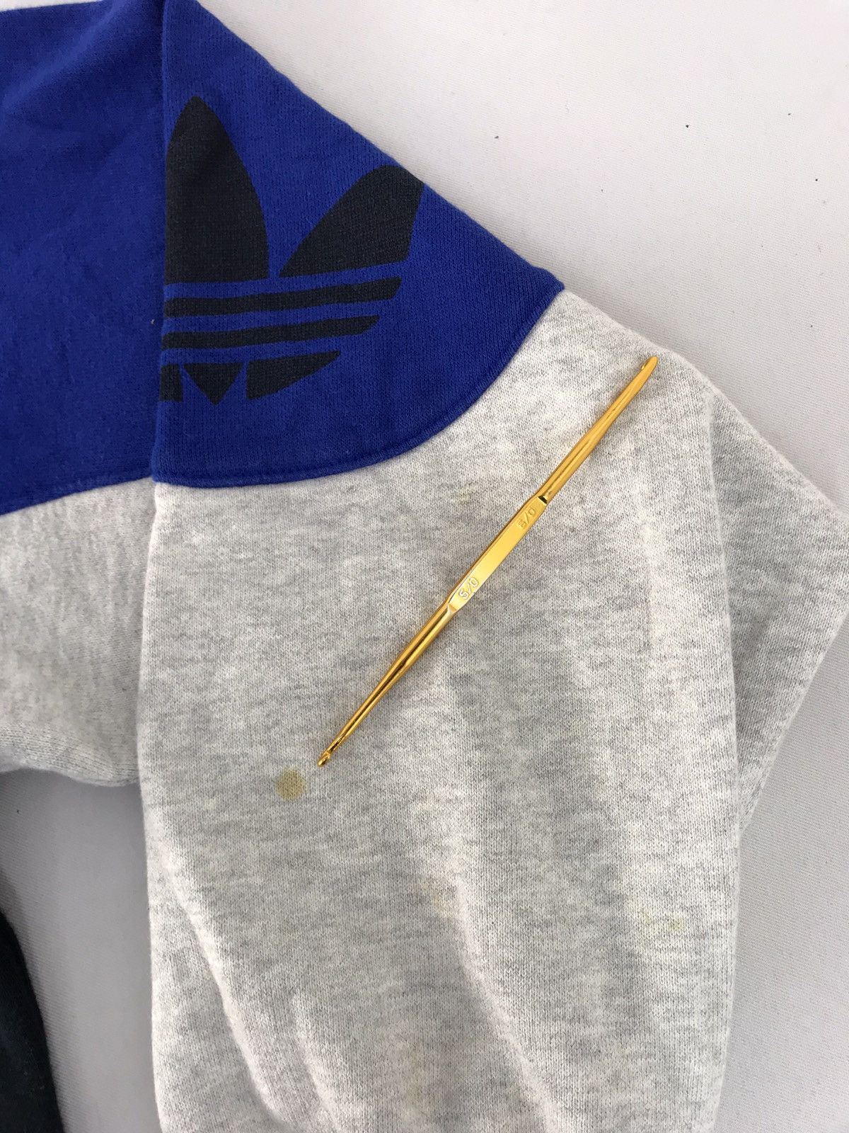 Adidas Adidas Colour Block 3 Stripes Hoodies Spell Out Size US L / EU 52-54 / 3 - 16 Thumbnail
