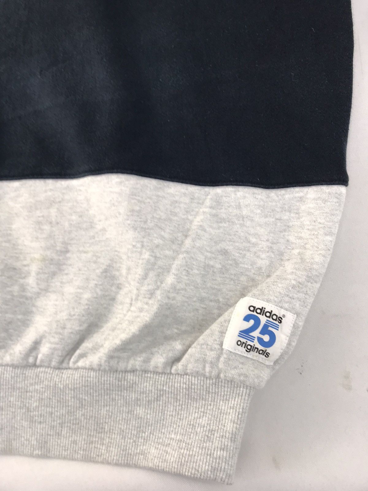 Adidas Adidas Colour Block 3 Stripes Hoodies Spell Out Size US L / EU 52-54 / 3 - 17 Thumbnail