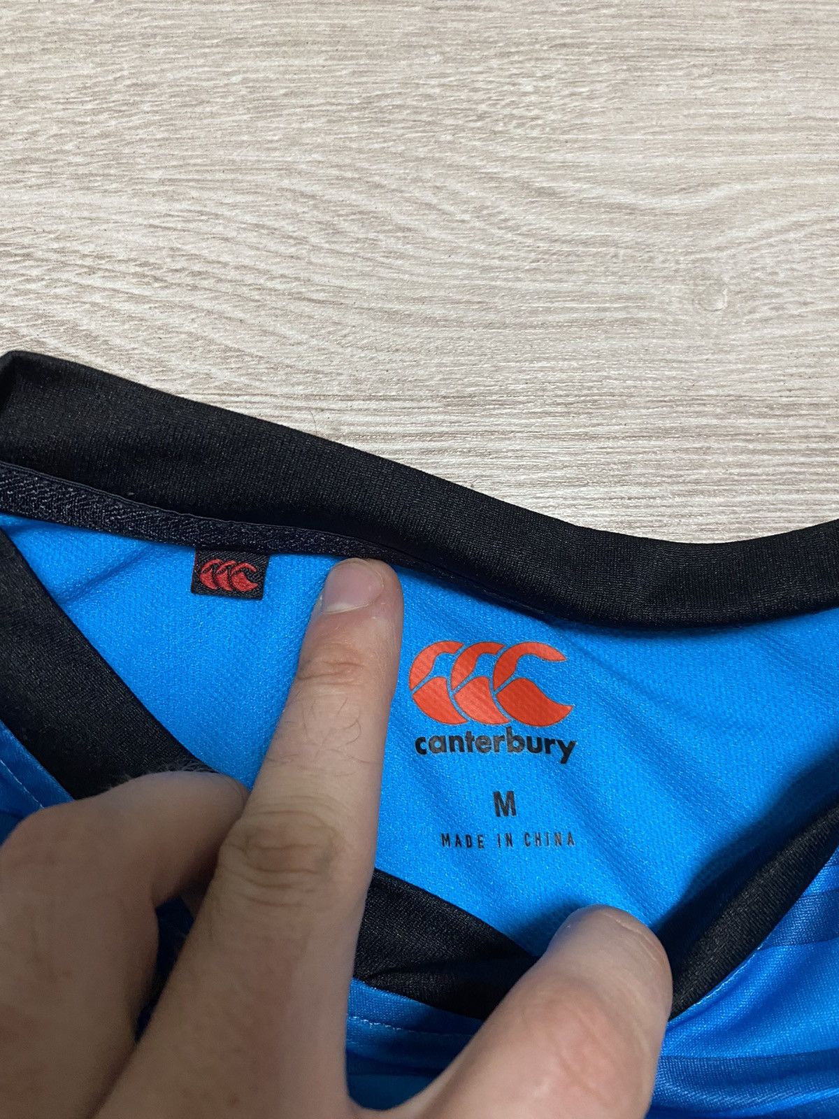 Canterbury of New Zealand BNWT OSPREYS RUGBY JERSEY MAGLIA 2018 CANTERBURY BLUE SIZE Size US M / EU 48-50 / 2 - 6 Thumbnail