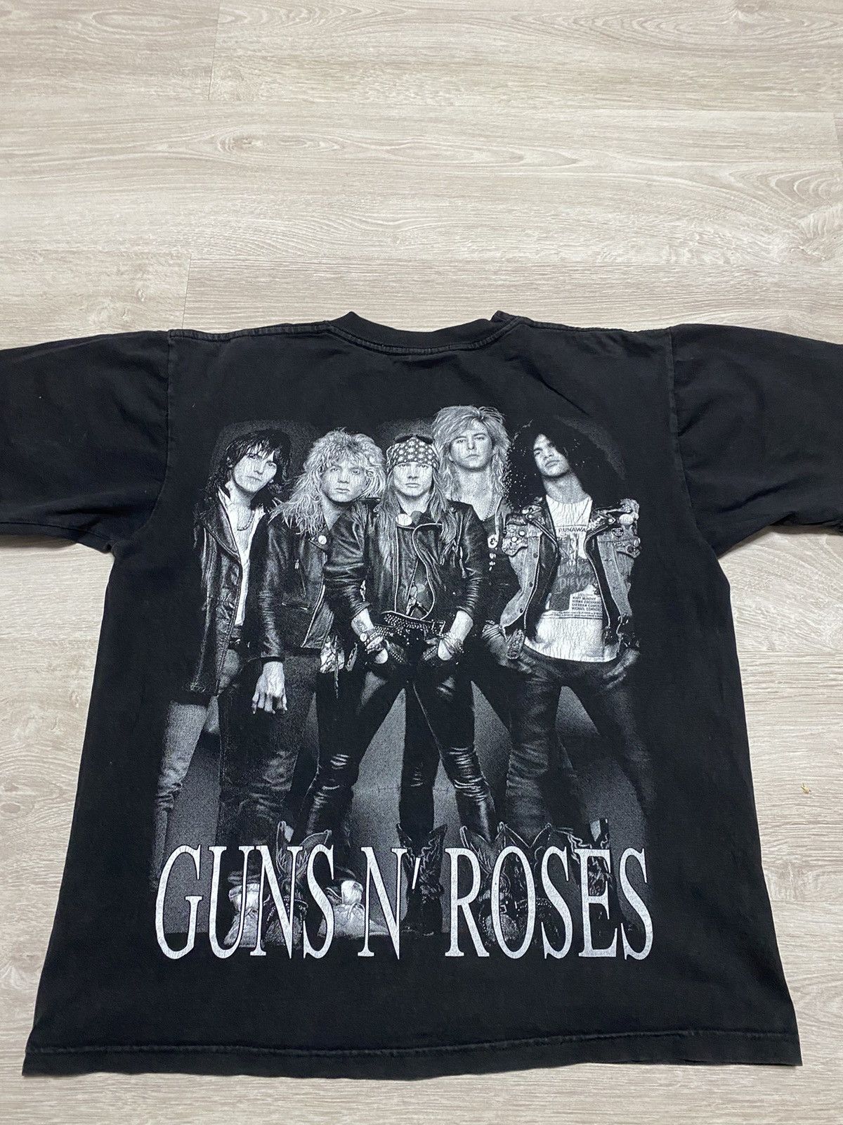 Guns N' Roses Vintage 90’s Guns n Roses 2xlogo Bog Team sz M Size US M / EU 48-50 / 2 - 9 Thumbnail
