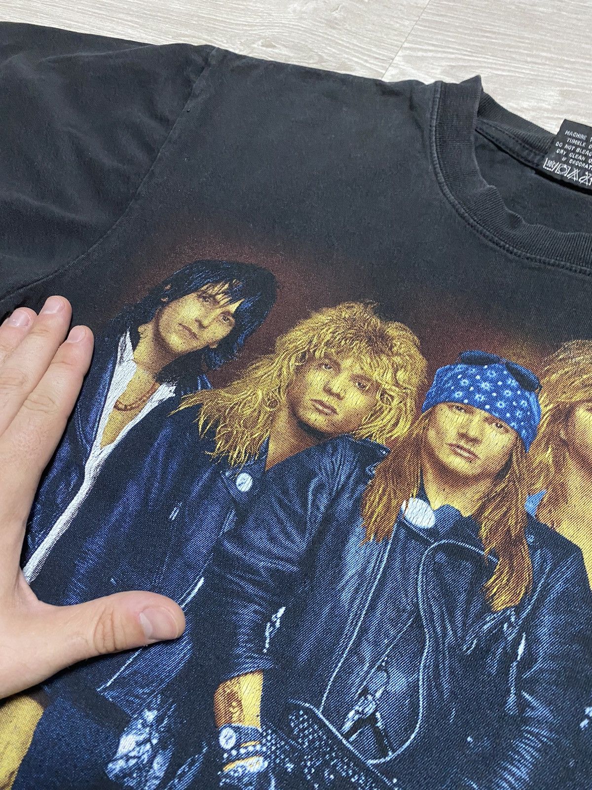 Guns N' Roses Vintage 90’s Guns n Roses 2xlogo Bog Team sz M Size US M / EU 48-50 / 2 - 8 Thumbnail