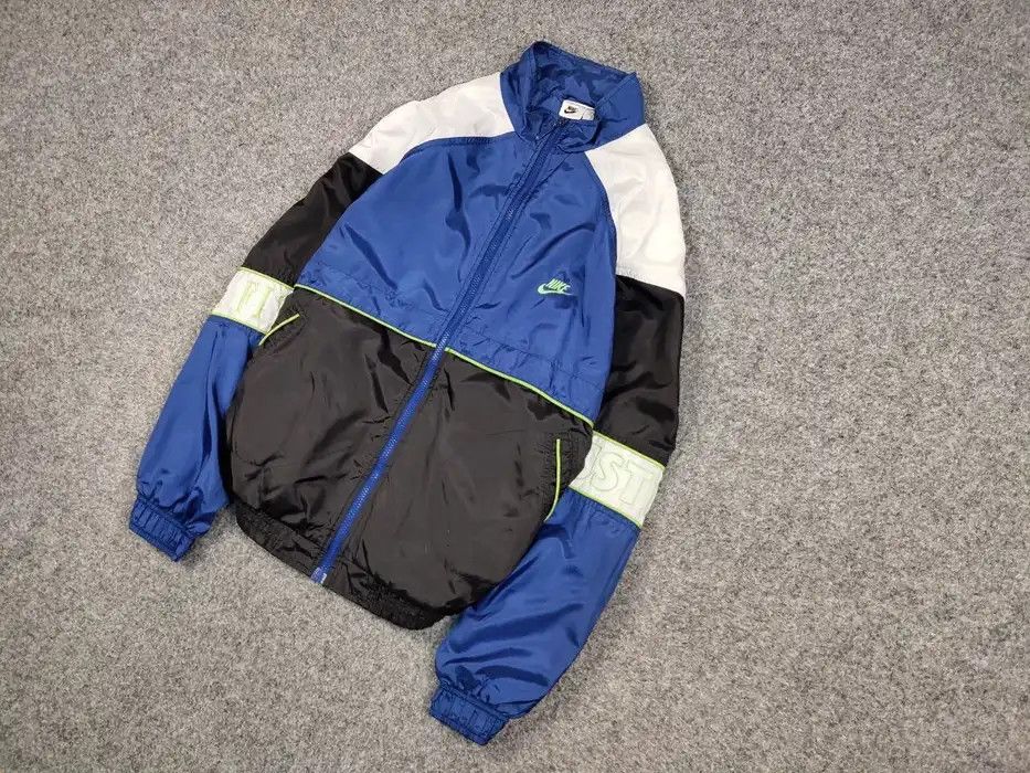 Nike Vintage 90's Nike Nylon Drill Big Embroidered Track Jacket Size US L / EU 52-54 / 3 - 2 Thumbnail