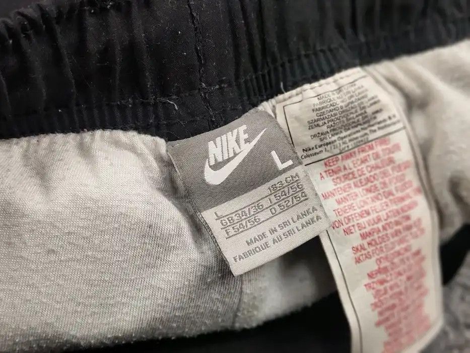Nike Nike Track Vintage Pants Swoosh Y2K Drill Nylon Joggers Rare Size US 34 / EU 50 - 8 Thumbnail
