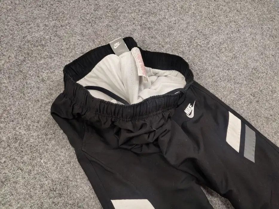 Nike Nike Track Vintage Pants Swoosh Y2K Drill Nylon Joggers Rare Size US 34 / EU 50 - 9 Thumbnail