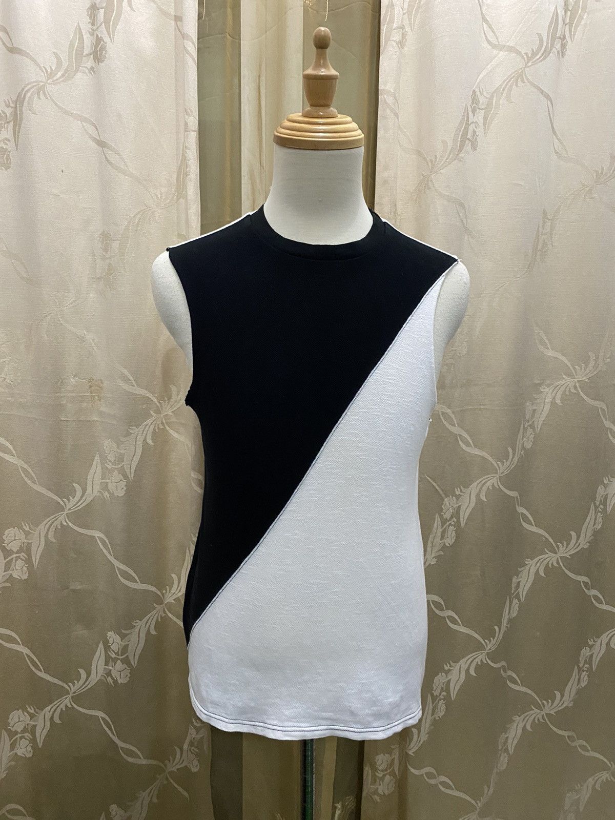 Number (N)ine 🔥SALE🔥 NUMBER (N)INE SLEEVE LESS WHITE BLACK T-SHIRT Size US M / EU 48-50 / 2 - 7 Thumbnail
