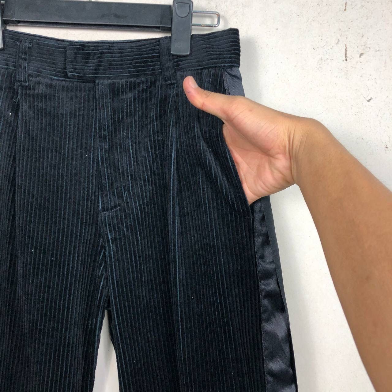 Undercover OG Gu X Undercover Jun Takashi Black Corduroy Loose Pants Size US 26 / EU 42 - 8 Thumbnail