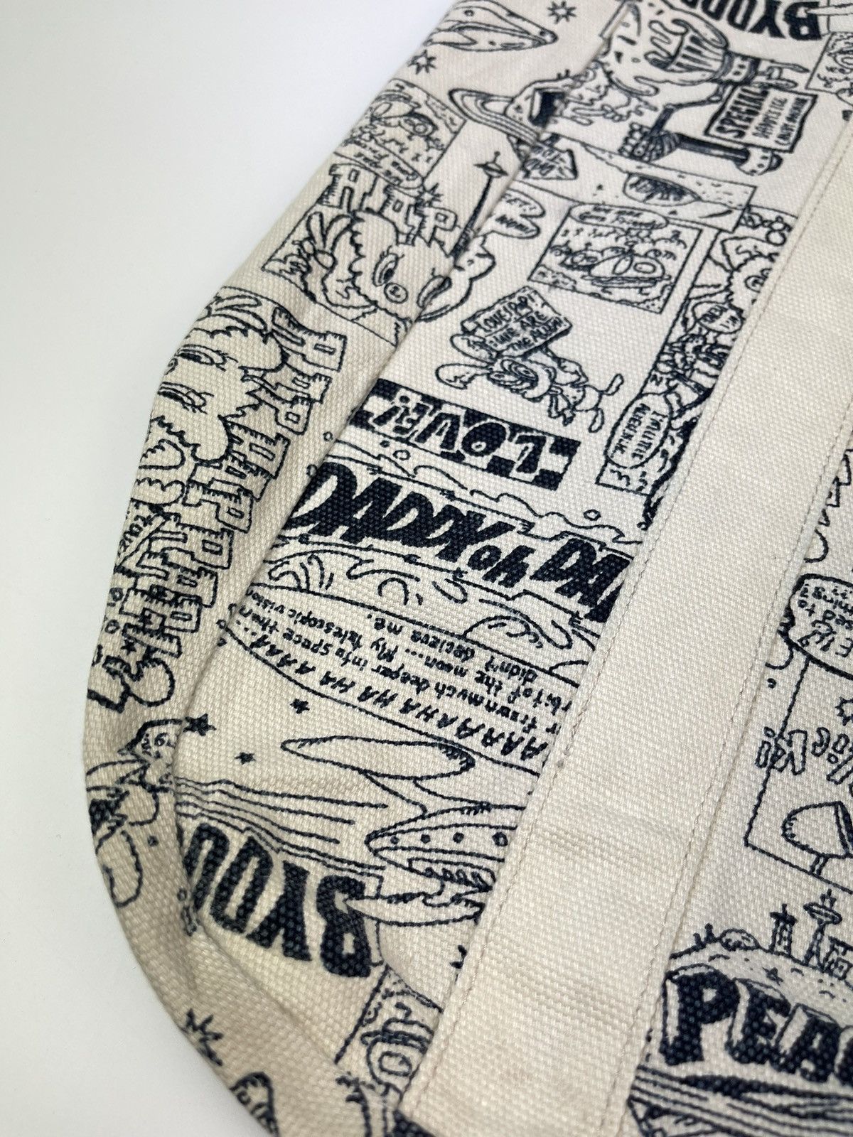Japanese Brand Overprint Canvas Tote Bag Sling Bag Size ONE SIZE - 2 Thumbnail