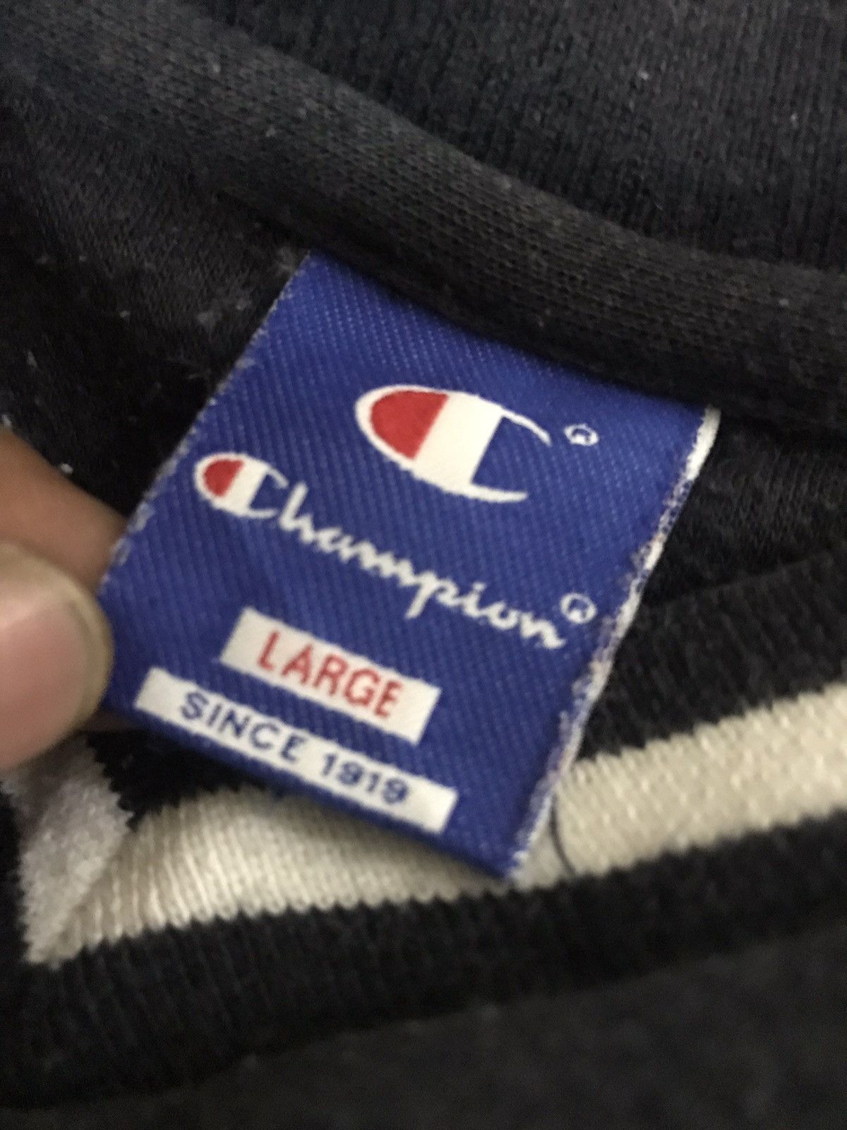 Champion × Vintage Vintage Champion vneck big logo sweatshirt Size US L / EU 52-54 / 3 - 3 Thumbnail