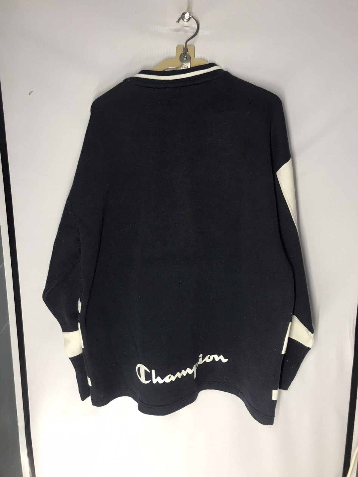 Champion × Vintage Vintage Champion vneck big logo sweatshirt Size US L / EU 52-54 / 3 - 9 Thumbnail