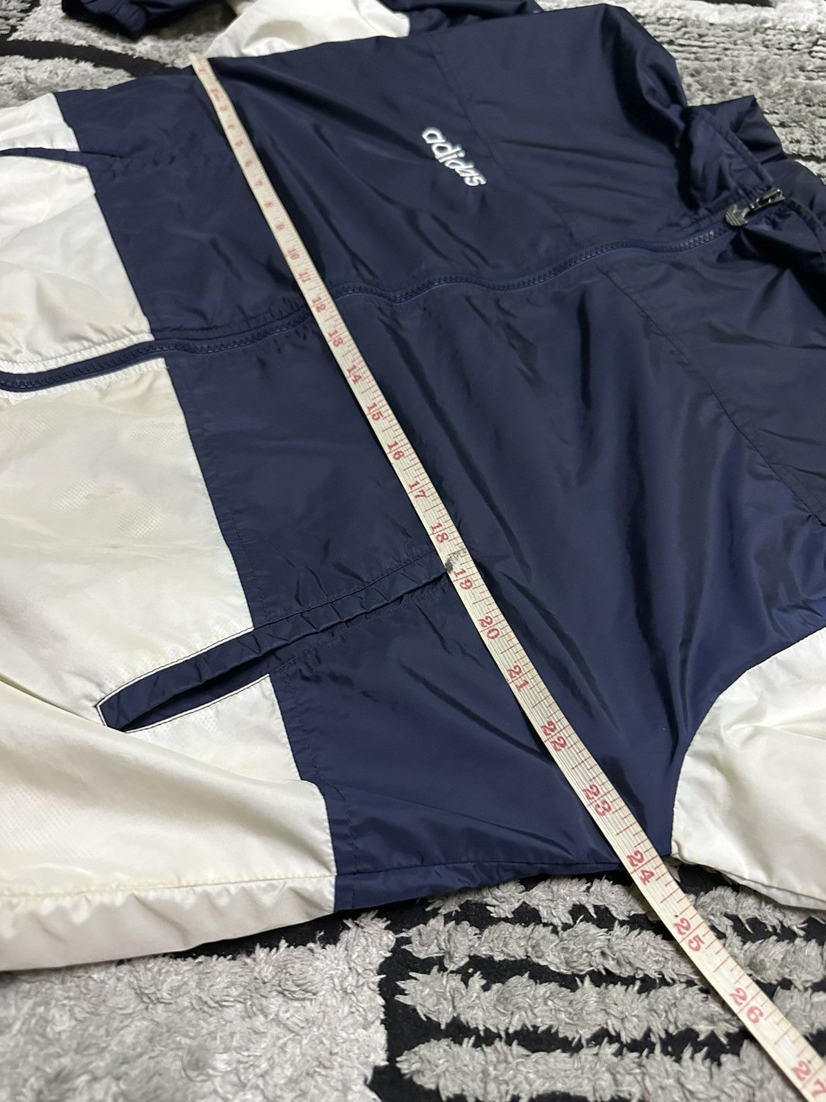 Vintage Vintage adidas windbreaker Size US L / EU 52-54 / 3 - 5 Thumbnail
