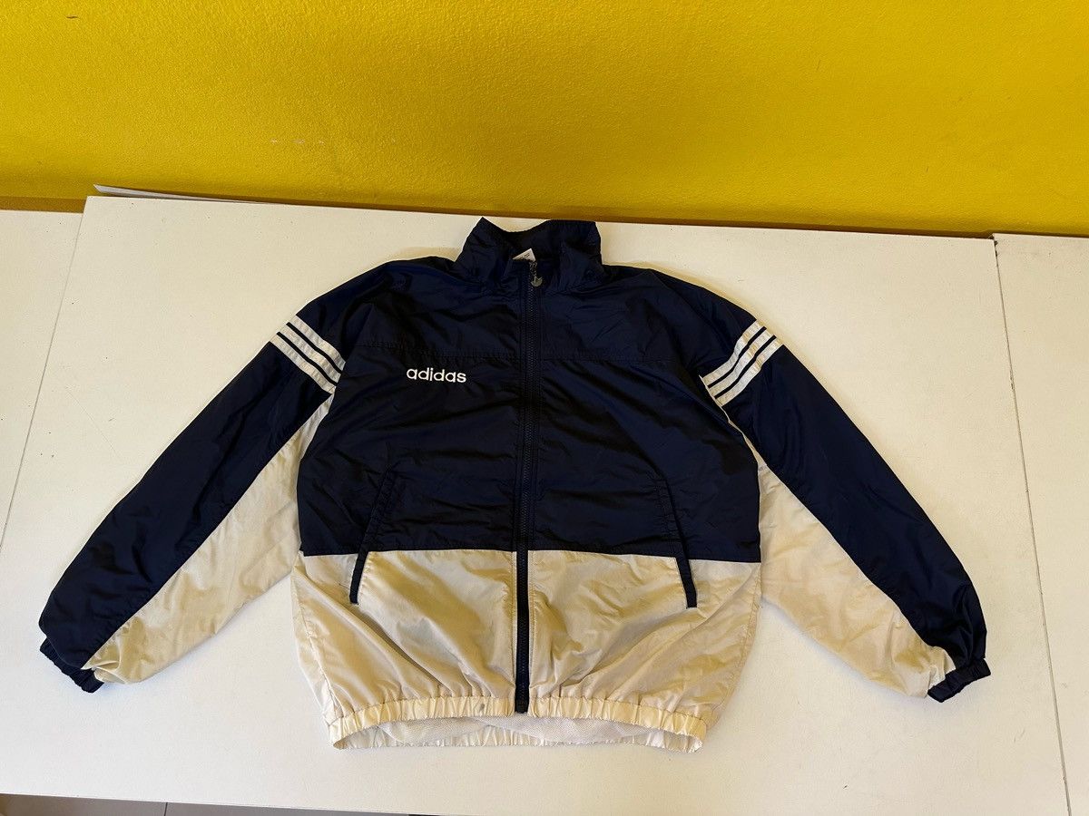 Vintage Vintage adidas windbreaker Size US L / EU 52-54 / 3 - 1 Thumbnail