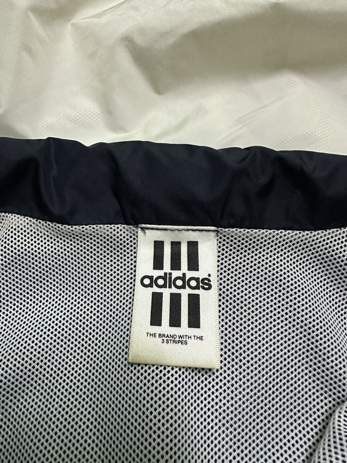 Vintage Vintage adidas windbreaker Size US L / EU 52-54 / 3 - 4 Thumbnail