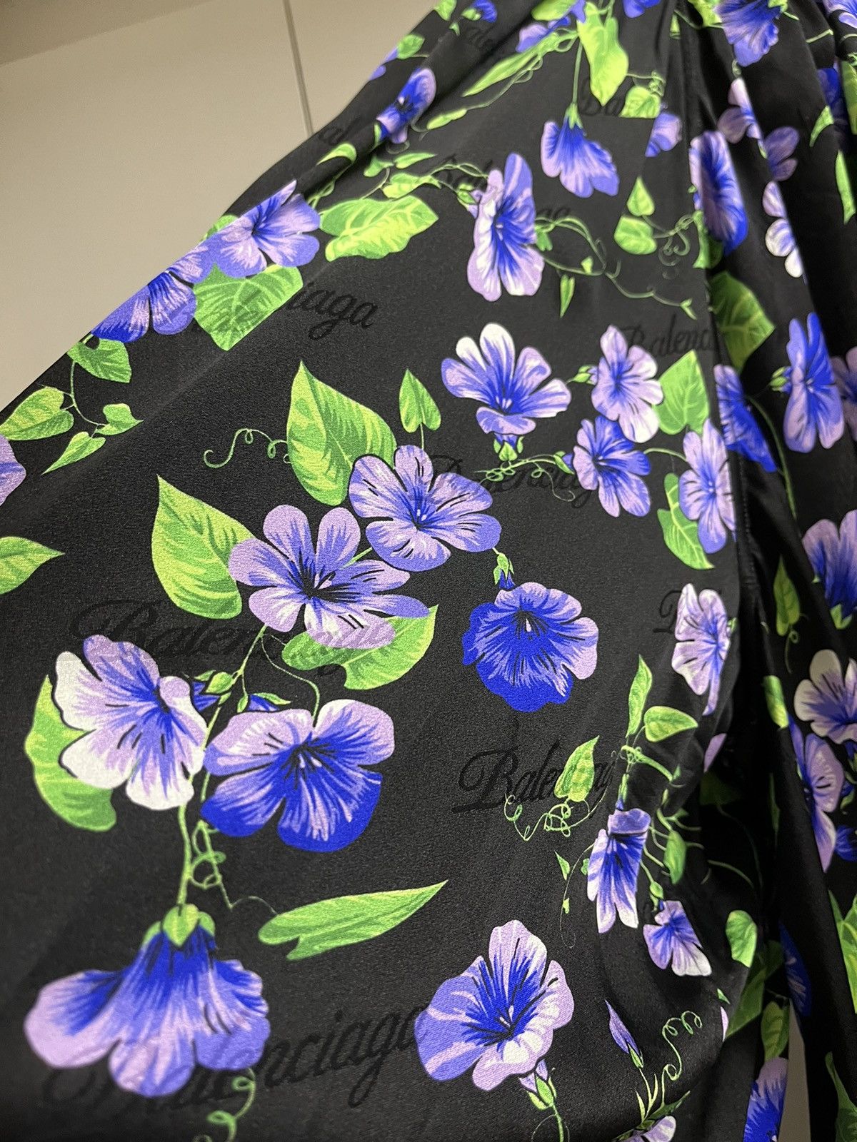 Balenciaga Balenciaga floral jacquard bell sleeve shirt Size XS / US 0-2 / IT 36-38 - 9 Thumbnail