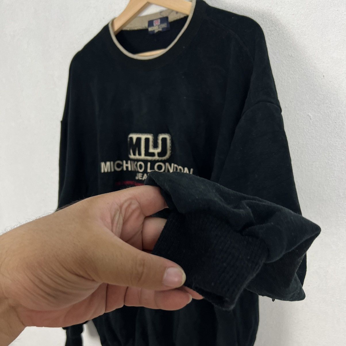 Japanese Brand VINTAGE MICHIKO LONDON EMBROIDERY BIG LOGO SWEATSHIRT Size US L / EU 52-54 / 3 - 7 Thumbnail