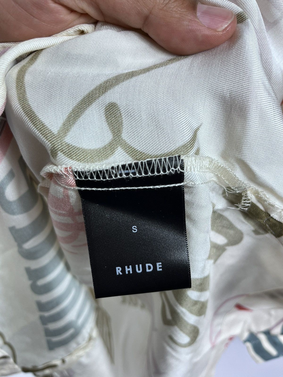 Rhude RHUDE LOGO PRINT VISCOSE SHORT SLEEVE SHIRT Size US S / EU 44-46 / 1 - 7 Thumbnail
