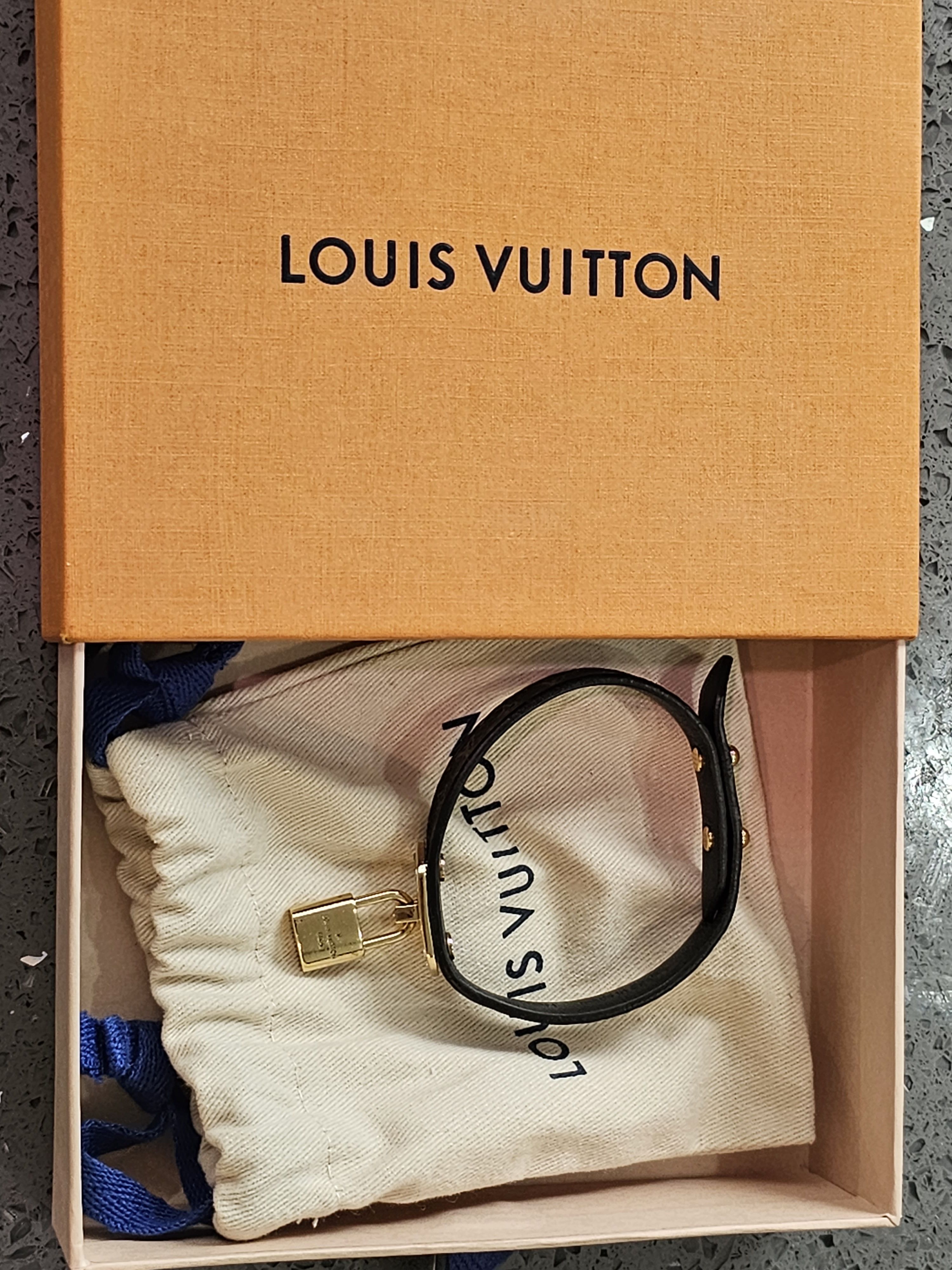 Louis Vuitton Lock Me Bracelet Gold SYCY136 – LuxuryPromise