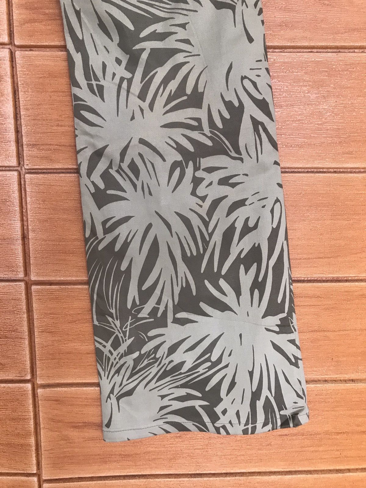 Katharine Hamnett London Flare Pants Katharine Hamnett Printed Design Boot Cut Pants Size US 30 / EU 46 - 10 Thumbnail