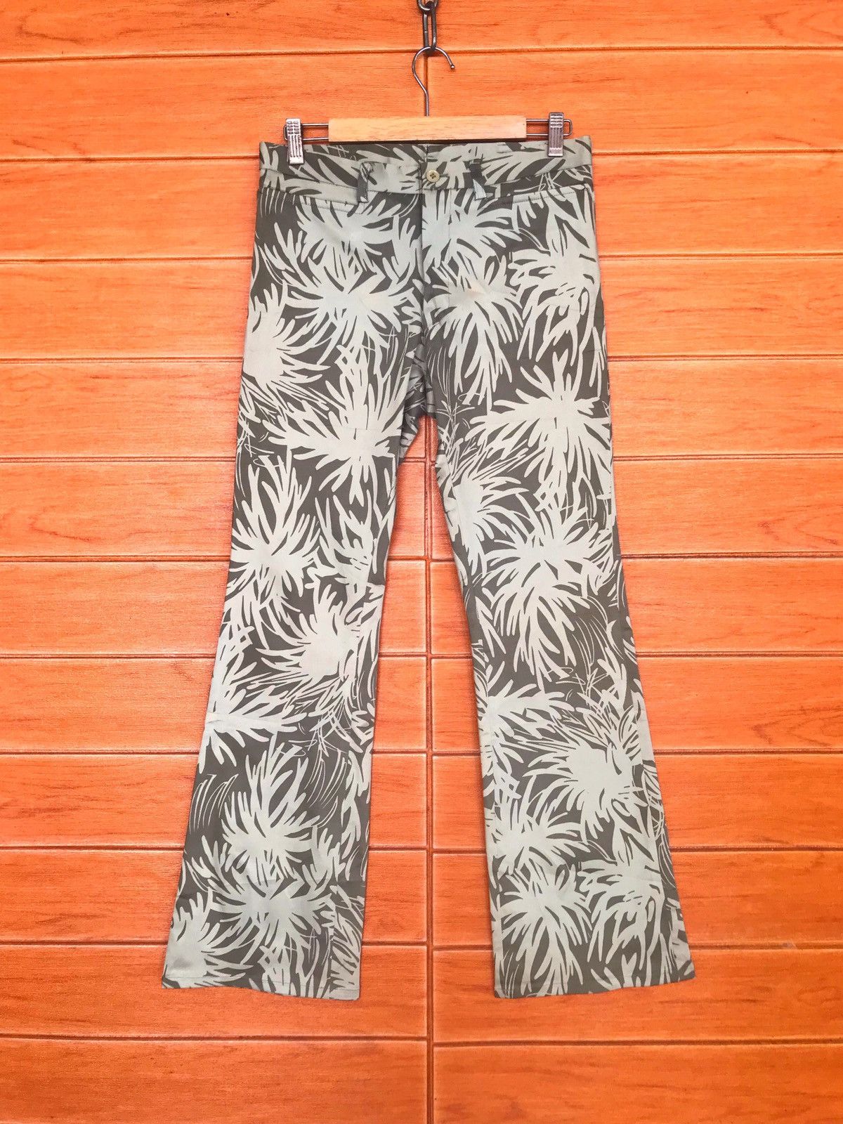 Katharine Hamnett London Flare Pants Katharine Hamnett Printed Design Boot Cut Pants Size US 30 / EU 46 - 1 Thumbnail