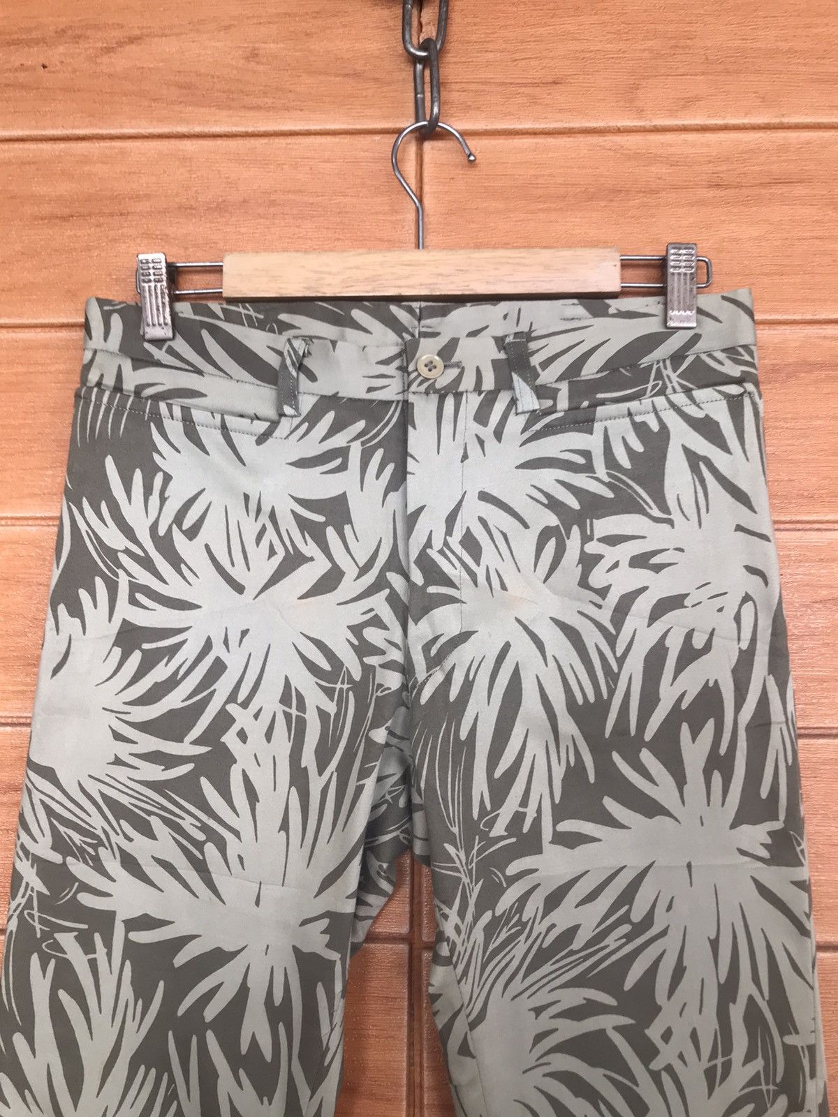 Katharine Hamnett London Flare Pants Katharine Hamnett Printed Design Boot Cut Pants Size US 30 / EU 46 - 2 Thumbnail