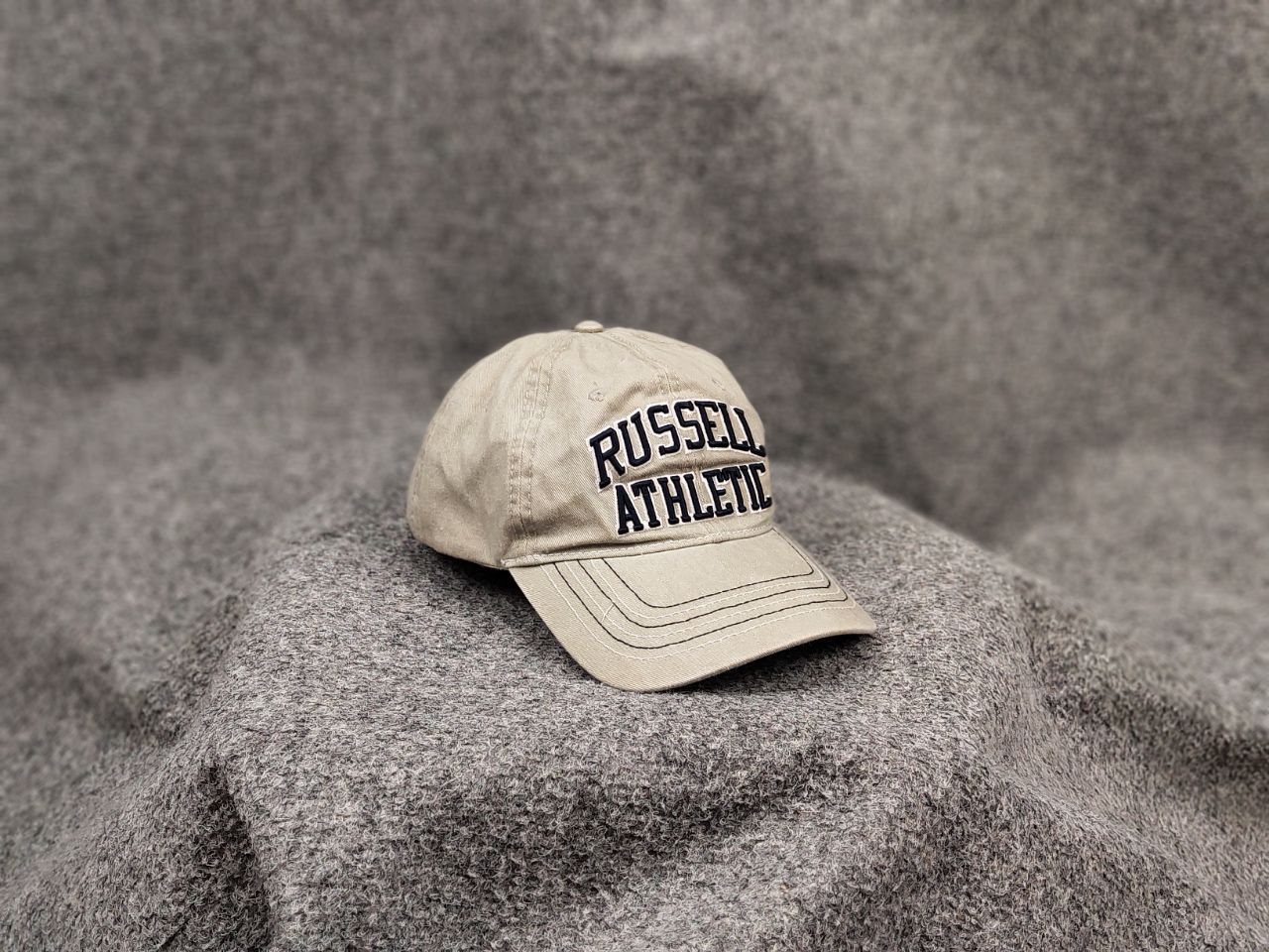 Russell Athletic Vintage 90's Russell Athletic Classic Logo unisex Beige Cap Size ONE SIZE - 1 Thumbnail