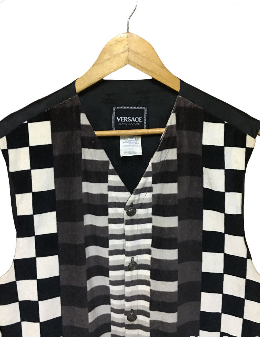 Versace × Vintage Luxury Vintage Versace Jeans Couture Vests Size US L / EU 52-54 / 3 - 2 Thumbnail