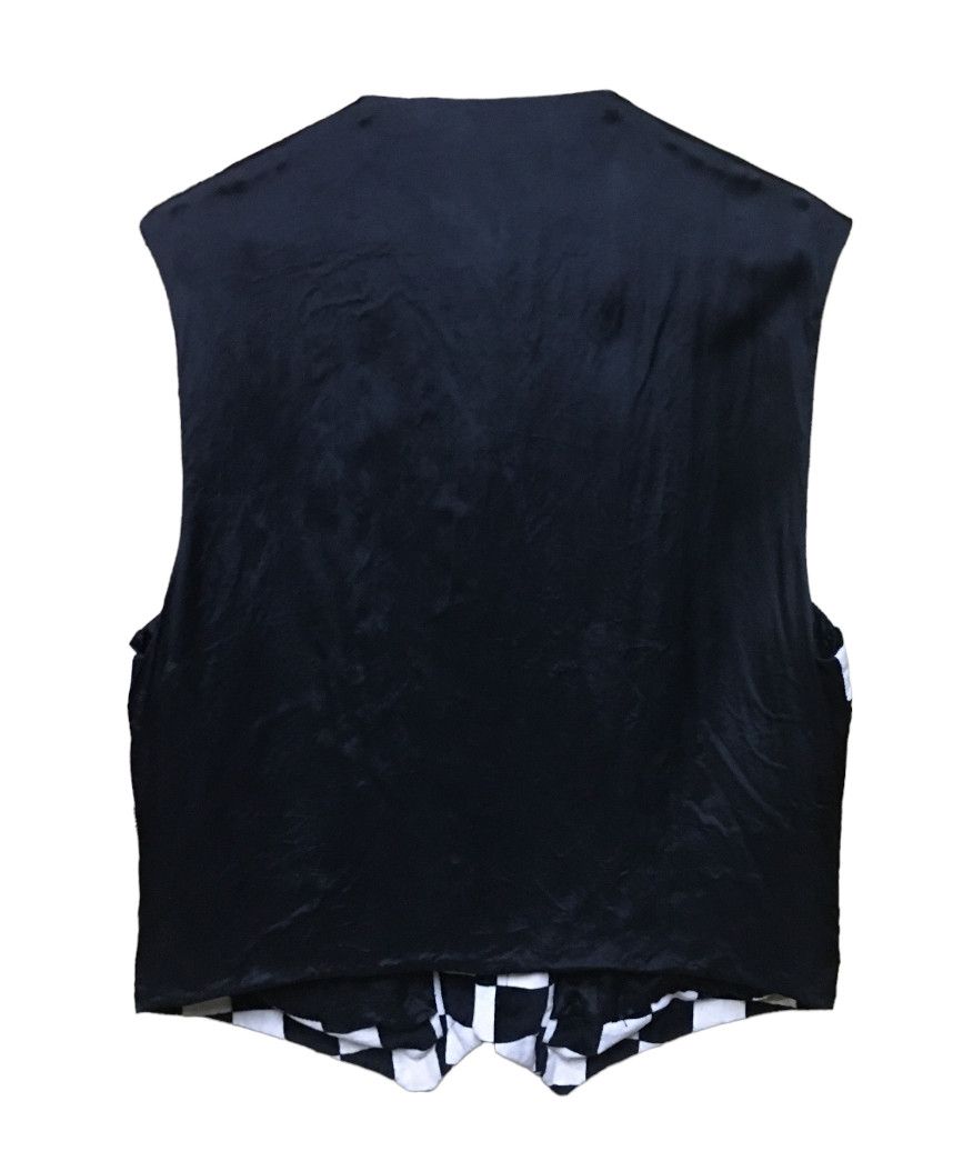Versace × Vintage Luxury Vintage Versace Jeans Couture Vests Size US L / EU 52-54 / 3 - 4 Thumbnail