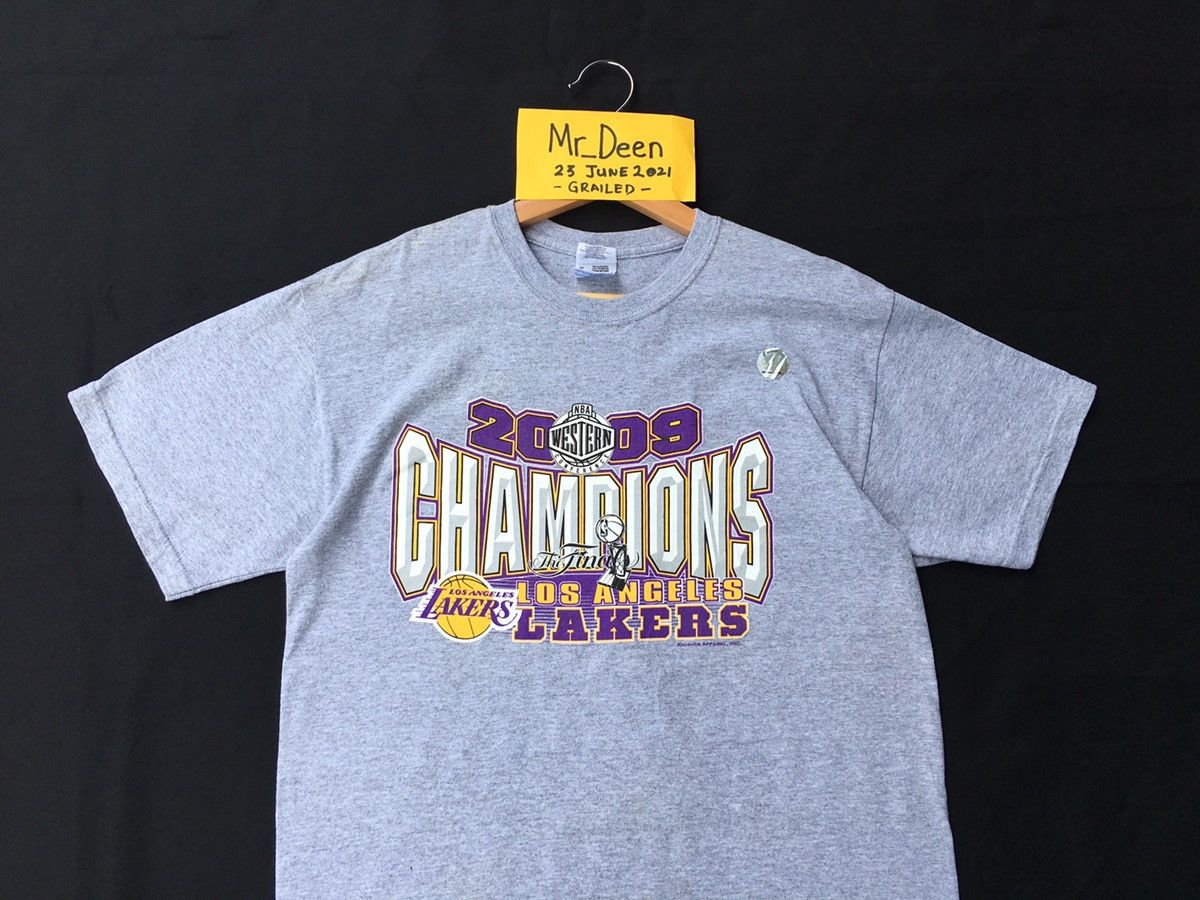 image of Vintage Nba L.a Lakers Champions 2009 Tshirt in Grey, Men's (Size Small)