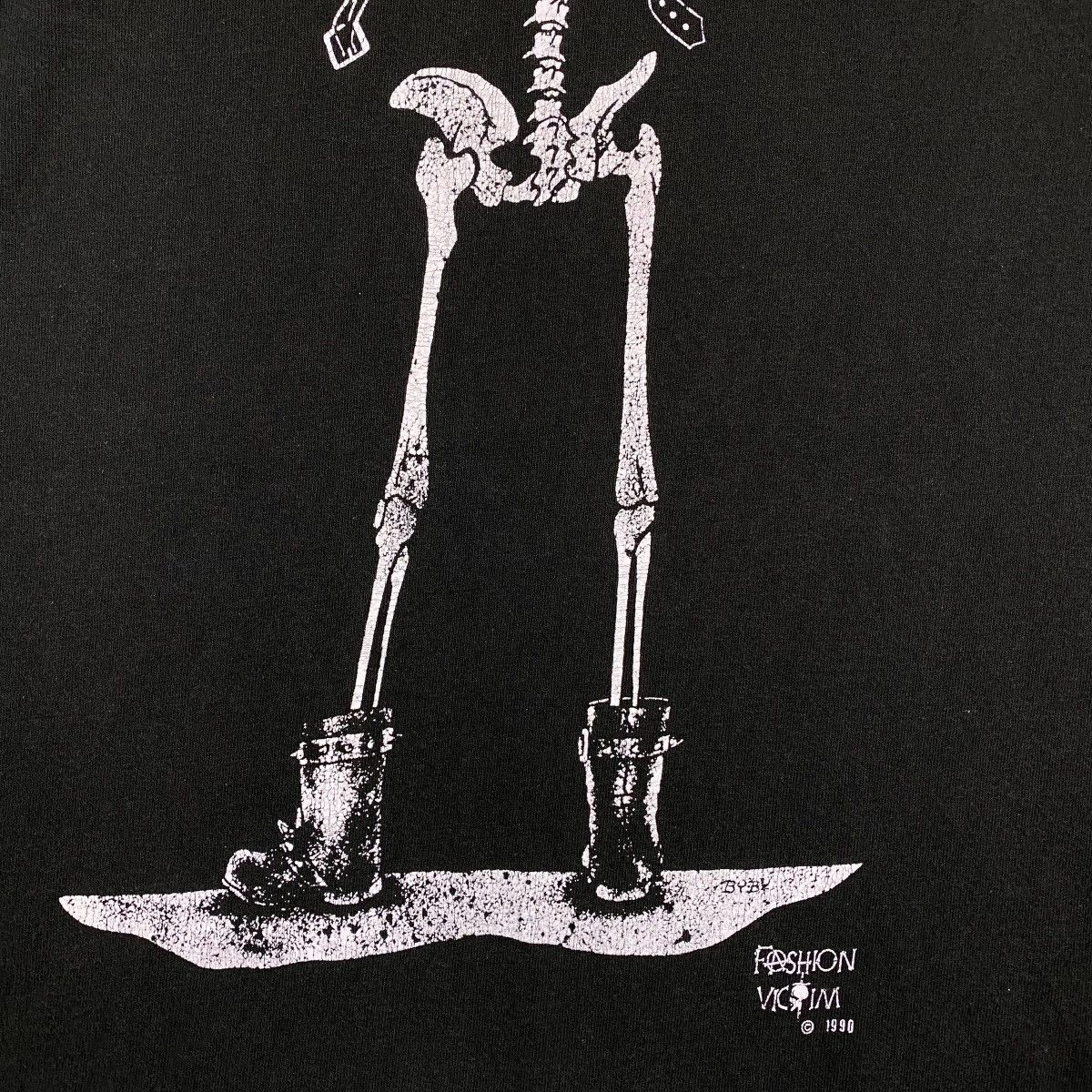 Fashion Victim × Vintage VINTAGE 1990 FASHION VICTIM PUNK SKELETON DISTRESSED TEE Size US L / EU 52-54 / 3 - 11 Thumbnail
