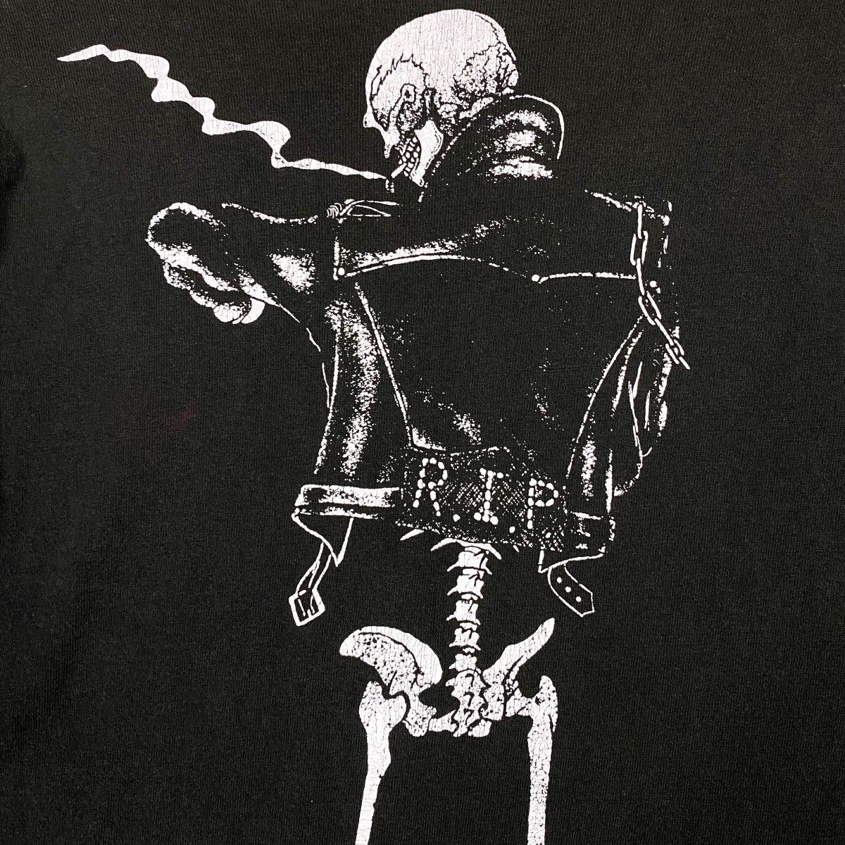 Fashion Victim × Vintage VINTAGE 1990 FASHION VICTIM PUNK SKELETON DISTRESSED TEE Size US L / EU 52-54 / 3 - 10 Thumbnail
