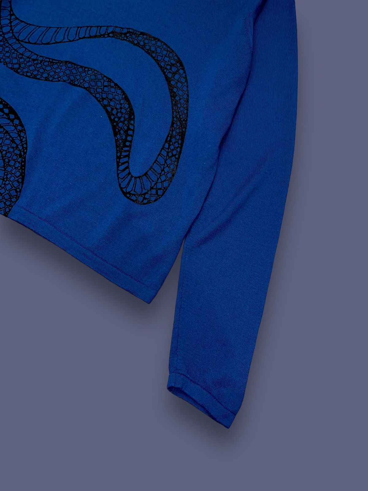 Just Cavalli AW15 Just Cavalli Snake Print Navy Wool Sweater Size US XXL / EU 58 / 5 - 2 Thumbnail