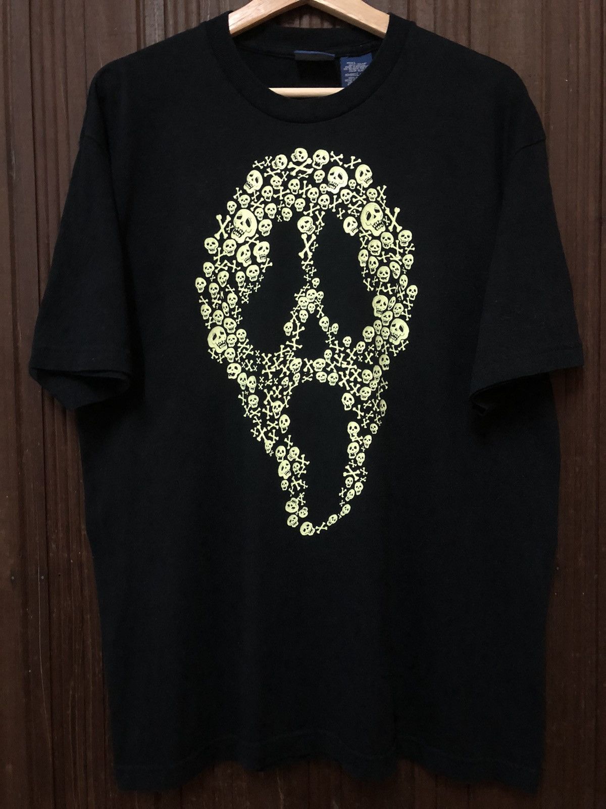 image of Expert Horror x Movie Big Print Scream Ghostface Horror Movie Nice Tee Shirt in Black (Size Large)